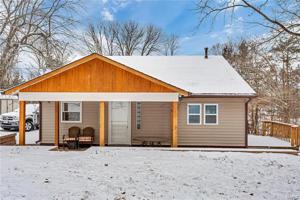 2470 Lake Tekawitha