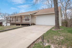 41 GAINSBOROUGH Drive