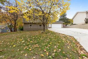 11 Pyrenees Drive