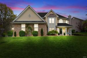 2 Stone Falcon Court