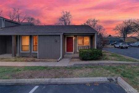 54 Breezy Knoll