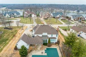 1445 Lake Knoll
