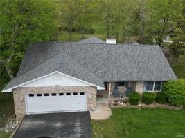 4 E Lakeshore Drive