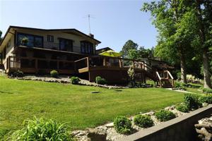7728 Lakeview Drive