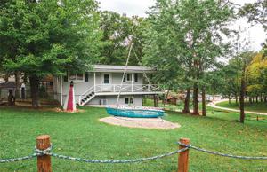 641 Lakeshore