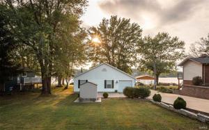871 Lakeshore