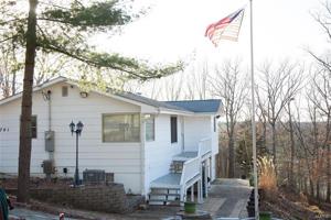 1761 E Skyline Drive