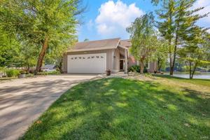 90 Chalet Court