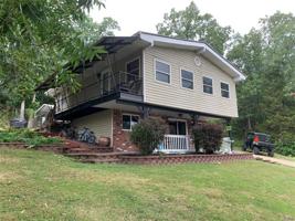 1636 LAKESHORE Drive