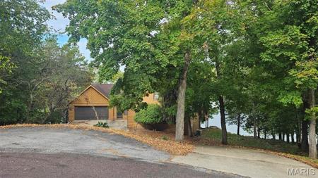 1375 Lake Sherwood