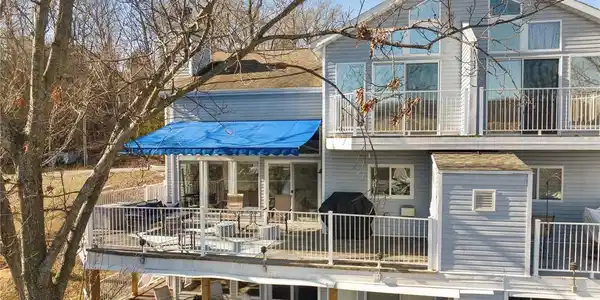 1089 Buckingham