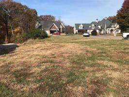 1460 Lake Knoll