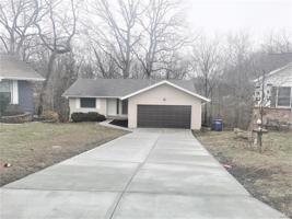 1219 Flagstone