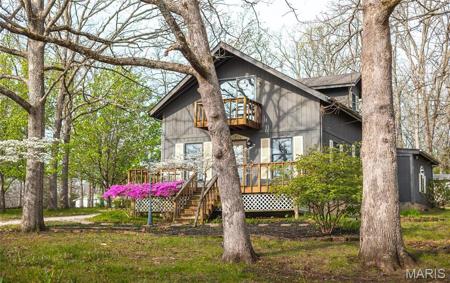 1517 Lakeshore