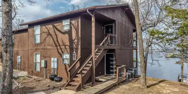 256 Lone Oak