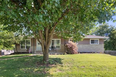 1033 Woodland Trails