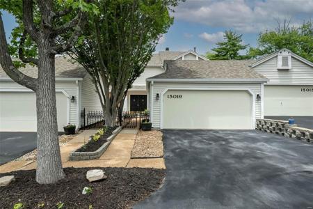 15019 Manor Knoll