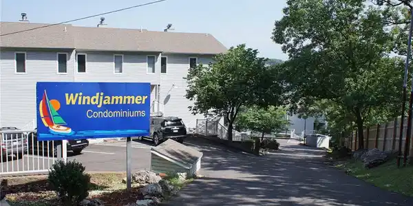 64 Windjammer