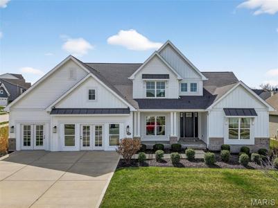 200 Balmoral Gardens