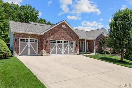 945 Huntington Chase