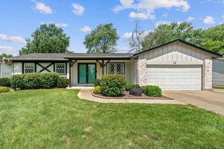 12 Oakridge West