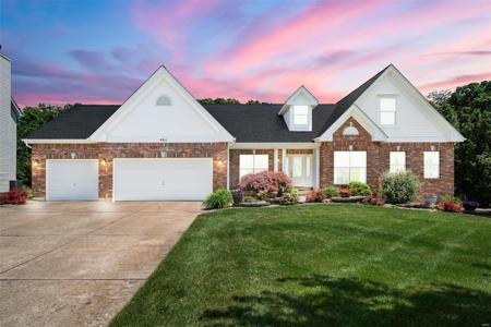 604 Royal Pine