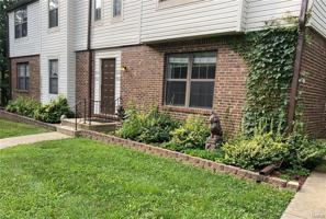 9716 Raintree Village
