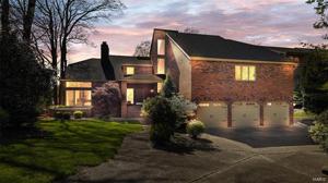 31 Lake Forest Circle