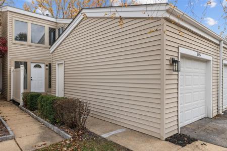 1005 Fairways