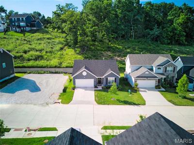 1207 Winding Bluffs
