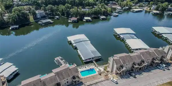 131 Indian Pointe