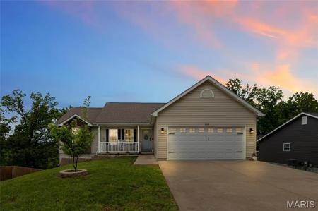 1604 Hickory Landing