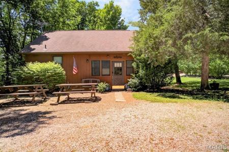 42125 Cedar Crest