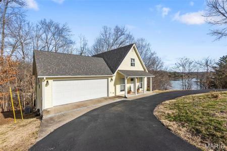 1451 Bella Vista