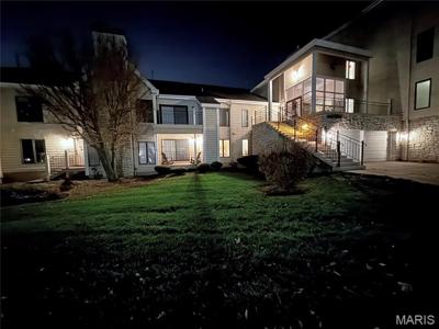1608 Lake Knoll