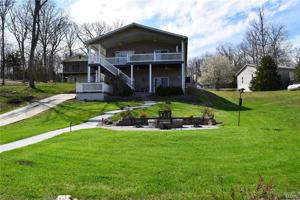1882 Lakeshore Drive