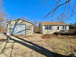 7123 Lakeview Dr