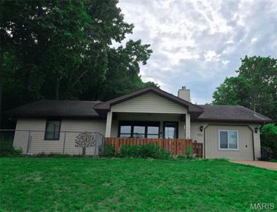 8524 Lake