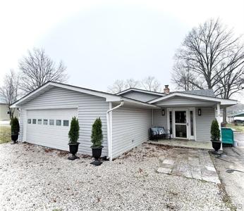 2255 Lakeshore