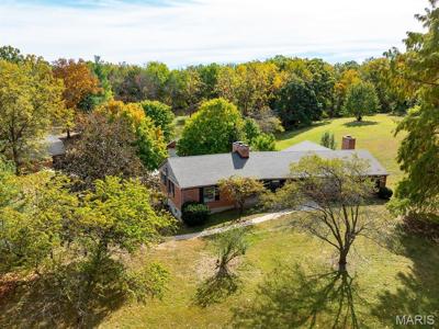1 Meadowbrook Heights