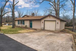 8034 Lakeshore