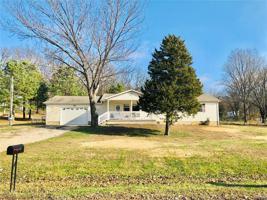 2256 Lakeshore Drive