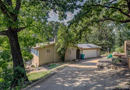 1745 Forest