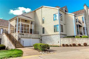 1612 Lake Knoll