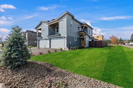 17 North Creek Way