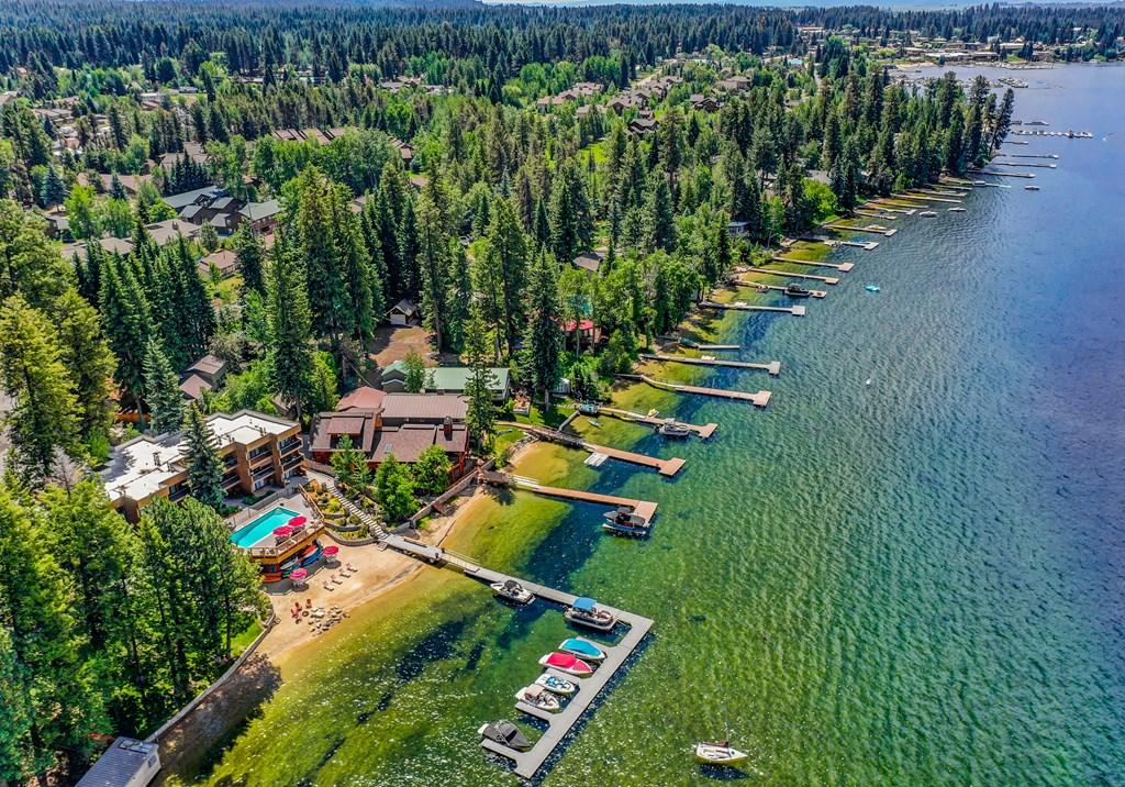 Image 3: Enjoy!!, Bike to downtown McCall, a swim in the pool, boat from the dock, sunbathe at your beach, or just relish the view.....