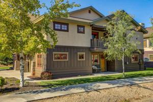 1512 Roosevelt Avenue