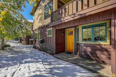 1524 Roosevelt Avenue