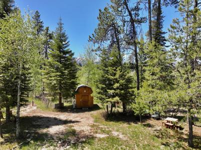 897 Roseberry Road
