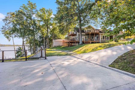 830 BIG BEAR CREEK RD
